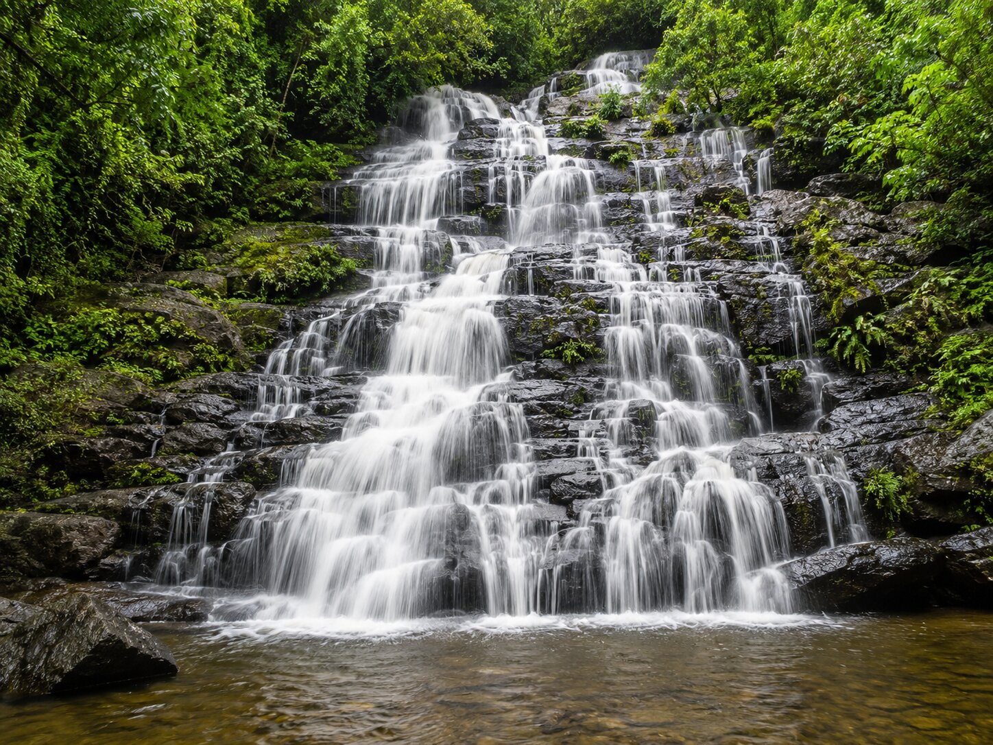 Spectacular waterfall in Man